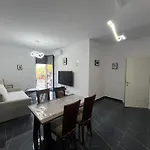 Vasil Gjika 1 * Tirana