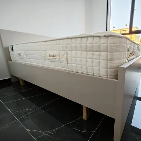 Vasil Gjika 1 * ティラナ