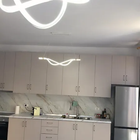 Vasil Gjika 1 アパート *