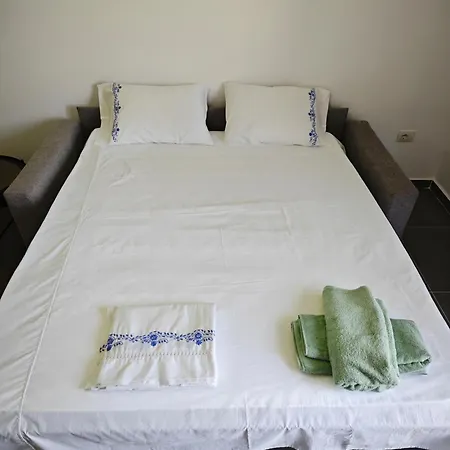 Vasil Gjika 1 Тирана