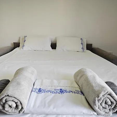 Vasil Gjika 1 * Тирана